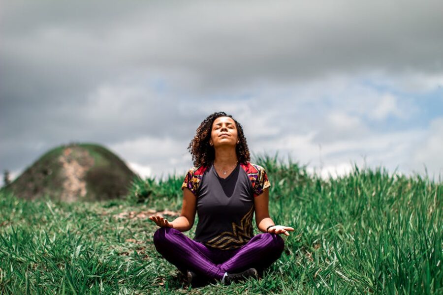 como usar a meditação para desenvolver discernimento
